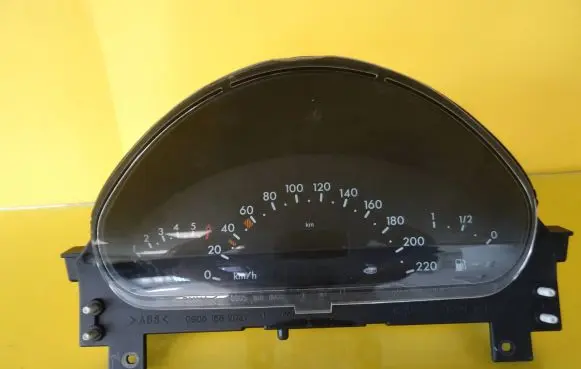 Mercedes-Benz A W168 Speedometer (instrument cluster) A1685404011