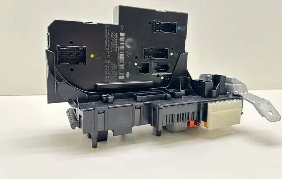 Mercedes-Benz C W204 Comfort/convenience module 2049006401 5DK00922549 2045458932