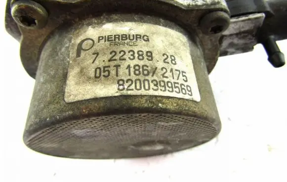 Renault Megane II Vacuum pump 8200399569