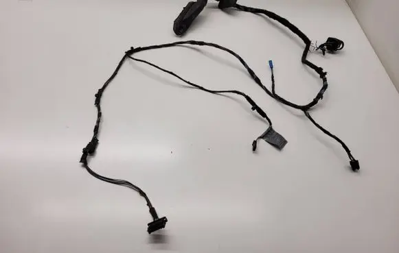 BMW 1 E82 E88 Front door wiring loom 9118108