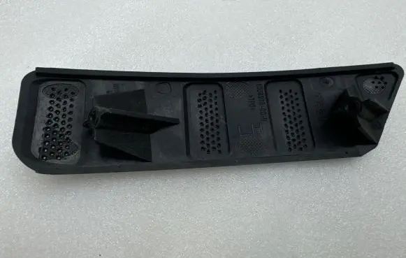 Tesla Model S Fog light bracket 105997900B