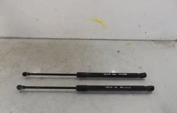 Seat Ibiza IV (6J,6P) Shock absorber/damper mounting bracket 