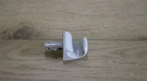 Toyota Corolla Verso AR10 Sun visor clip/hook/bracket 