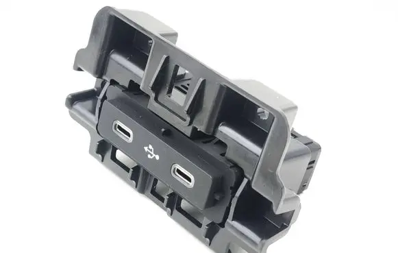 Renault Megane E-Tech USB socket connector 284H38566R DQ14715933 0014715932