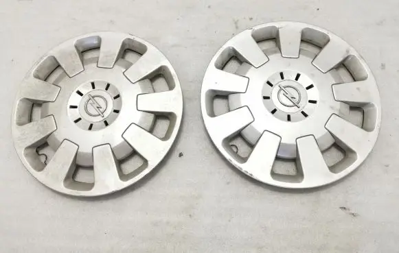 Opel Vectra C R15 wheel hub/cap/trim 13142474HR 13142474