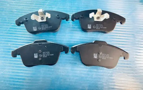 Peugeot 5008 Brake pads (front) ADP154206 90R01187