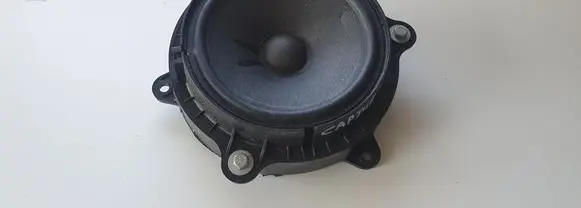 Renault Captur II Front door speaker