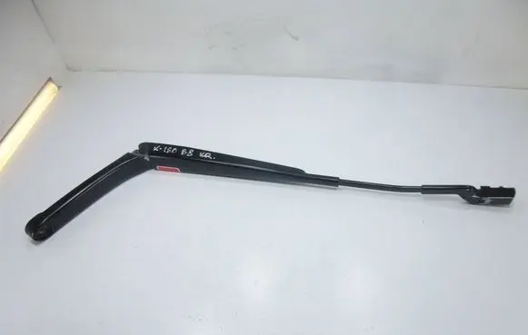 Volkswagen PASSAT B8 Front wiper blade arm 3G1955409