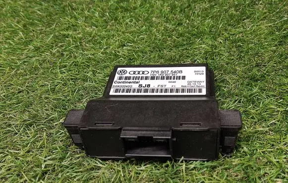 Volkswagen Touareg II Gateway control module 7P6907540B 1K0907951