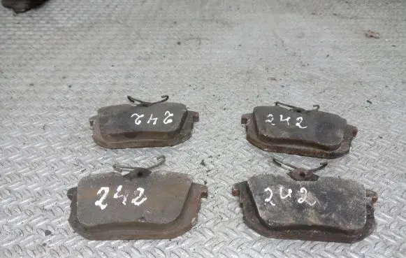Mitsubishi Space Star Brake pads (rear) 