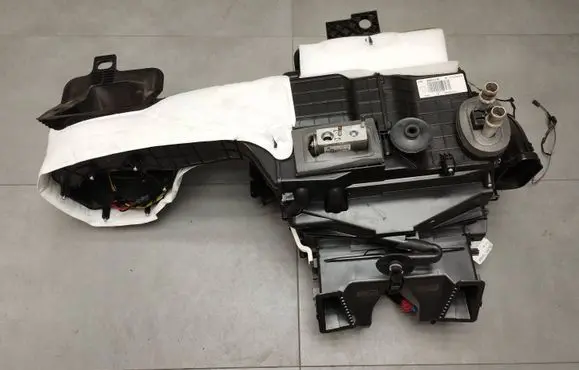 Peugeot 3008 I Interior heater climate box assembly 9800041780 7700041777