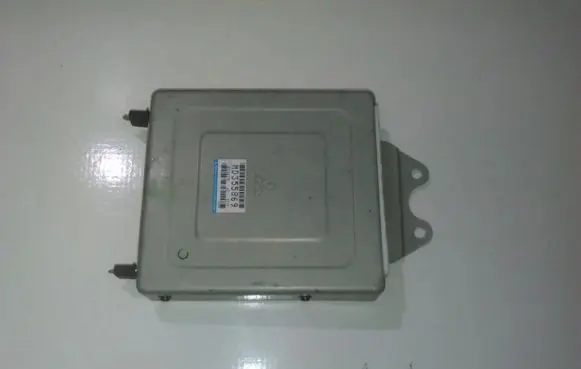 Mitsubishi Carisma Engine control unit/module md355869 5869