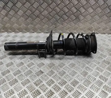 Volkswagen Tiguan Front shock absorber/damper 5Q0412331E 5QF412022BL