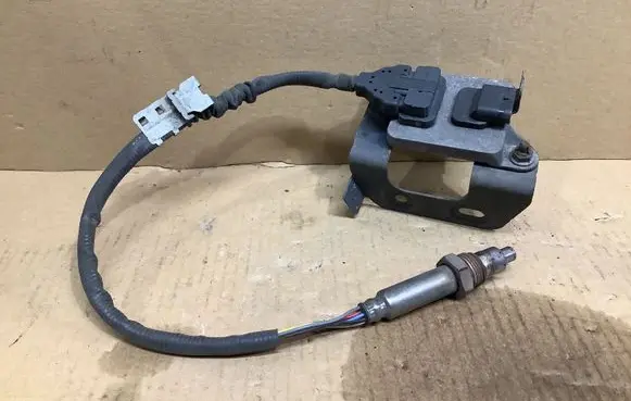 Mercedes-Benz Vito Viano W447 Lambda probe sensor A0009058411