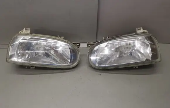 Volkswagen Golf III Headlights/headlamps set 1H6941016