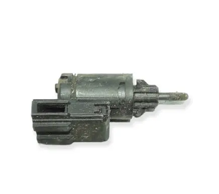 Volkswagen Touran I Brake pedal sensor switch 3b0945511
