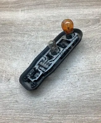 BMW 5 E39 Tail light bulb cover holder 8371324