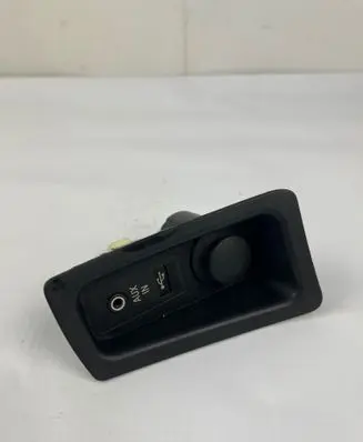 BMW 1 E81 E87 AUX in-socket connector 61319129651