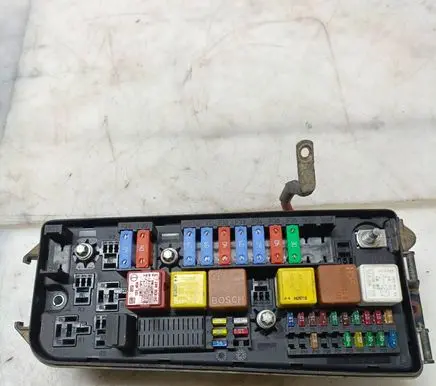 Opel Vectra C Fuse module 13190370 460023260