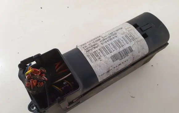 Volkswagen Caddy Fuse module