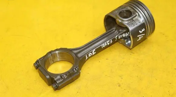 Skoda Fabia Mk1 (6Y) Piston with connecting rod