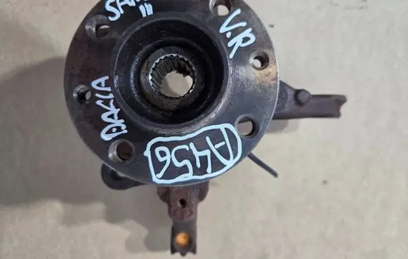 Dacia Sandero III Front wheel hub spindle knuckle 902R