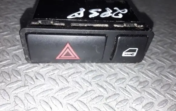 BMW 3 E46 Hazard light switch 61318368920