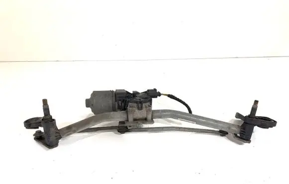 Opel Astra H Front wiper linkage and motor 13111211