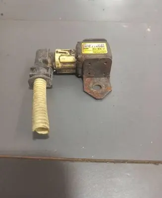 Mitsubishi Outlander Airbag deployment crash/impact sensor MR587733