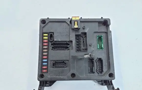 Volkswagen Sharan Fuse module S120042200B 7M3962258AG