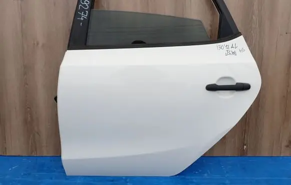 Hyundai i30 Rear door 