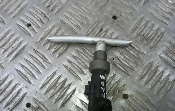 Air conditioning (A/C) pressure sensor