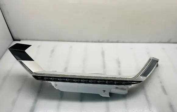 Volkswagen PASSAT B8 Headlight part B010275 90059199374W CJ7DRLB8LZ0