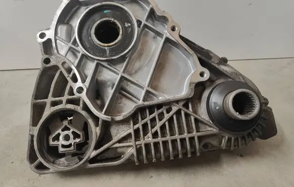 BMW X3 F25 Gearbox transfer box case 7636180 16180810