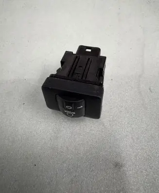 Mitsubishi Eclipse Cross Light switch