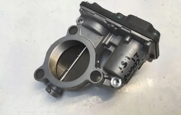 BMW 2 F44 Throttle valve 7618838