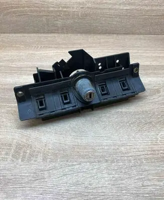 Audi A8 S8 D3 4E Tailgate/trunk/boot lock/catch/latch 8D9827565A 4B0827565B