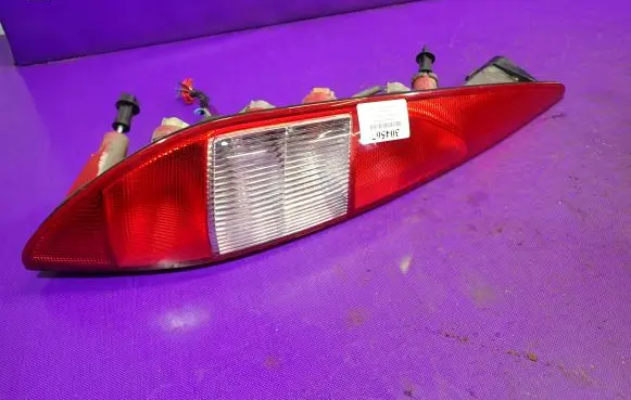 Ford Mondeo Mk III Rear/tail lights 1S7113405C