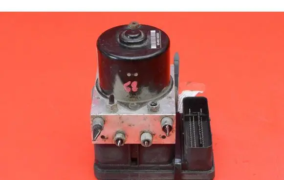 Volvo V50 ABS Pump 30736588