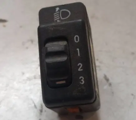 Opel Astra F Headlight level height control switch 90270514 90346276 90320611
