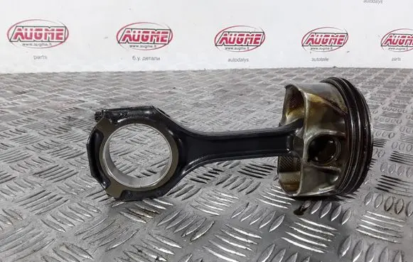 Mercedes-Benz G W461 W463 1st Gen Piston with connecting rod 2277