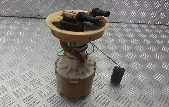 Ford Focus Mechanical fuel pump 3M51-9275
