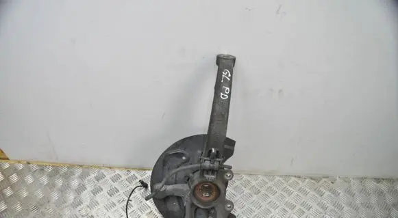 Mercedes-Benz GL X164 Front wheel hub 