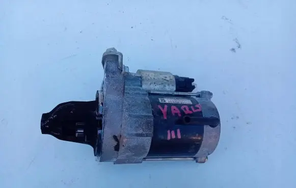 Toyota Yaris Starter motor 28100-
