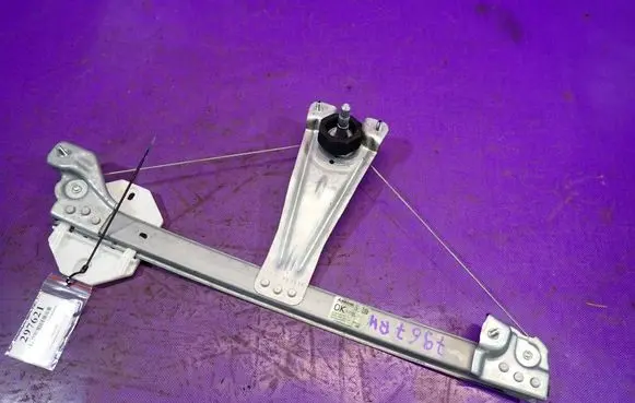 Dacia Sandero Rear door window regulator with motor 827202131R