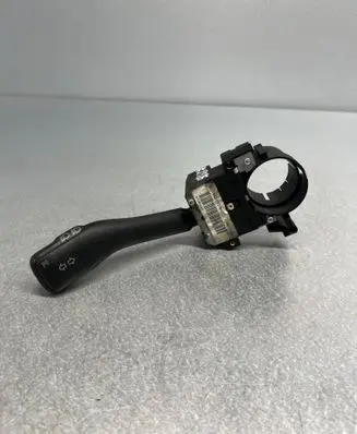 Volkswagen PASSAT B5.5 Indicator stalk ---