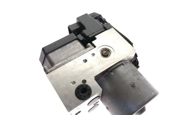 Volkswagen PASSAT B5 ABS Pump 0265220527 0273004358