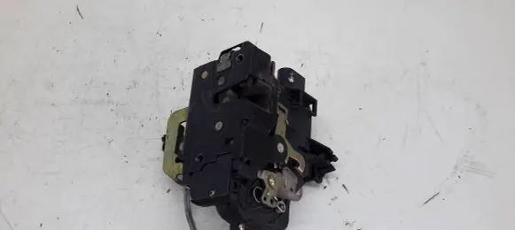 Audi A6 S6 C5 4B Front door lock 4B1837016B PA66604CF
