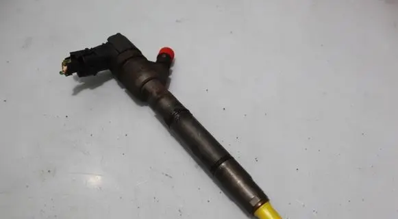 KIA Ceed Fuel injector 0445110256