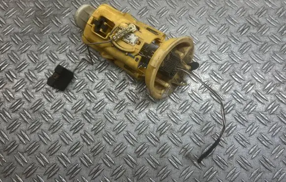 BMW 3 E46 Fuel injection high pressure pump